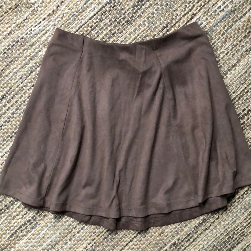 Forever 21 women’s brown suede mini skirt